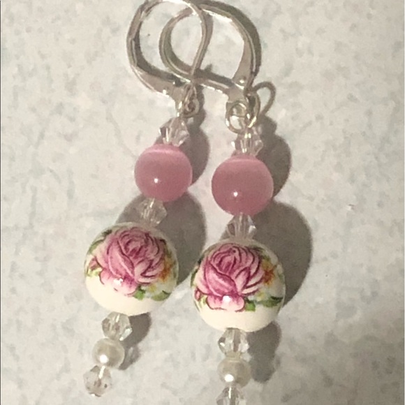 Floral Earrings - Picture 4 of 5